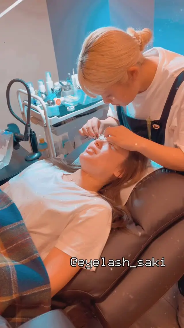 💐9月OPEN予定の
『peep eyelash salon』💐

@peep_eyelash 
アイリストのさきさん😌🍀
@eyelash_saki 

マネージメントのあやなさん🫶😌
@ayana29y 

毎日一生懸命な姿に心打たれます💞🥹

数多くスタッフが
いるということは
大変に思う方もみえるかもしれませんが
考え方次第だと
思っています🔥

パワーをもらい
自分も何か与えられるような人に
なろうとするのでは…🍀

そんな人でいたいなとスタッフのことを
考えたりします🌈
@rapport.azusa 投稿者

#蟹江美容室 
#弥富美容室 
#美容師転職 
#スタイリスト募集 
#アシスタント募集 
#美容師求人 
#株式会社ソトハ 
#ママ美容師 
#名古屋シェアサロン 
#アイリスト募集 
#アイリスト